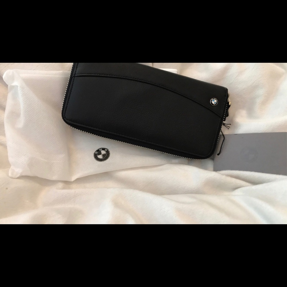 💵 Offers? BMW Leather Ladies Wallet Clutch😍